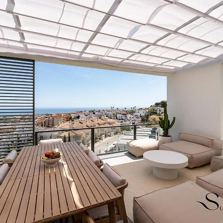 Luxury 3-bed Villa, Sea View, Pool & Jacuzzi