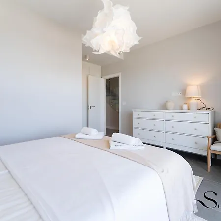 Luxury 3-bed Villa, Sea View, Pool & Jacuzzi Holiday home Mijas