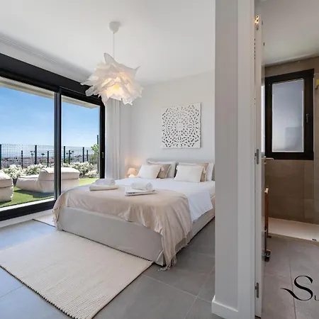 Luxury 3-bed Villa, Sea View, Pool & Jacuzzi Михас