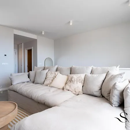 Дом отдыха Luxury 3-bed Villa, Sea View, Pool & Jacuzzi *