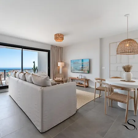 Luxury 3-bed Villa, Sea View, Pool & Jacuzzi Михас